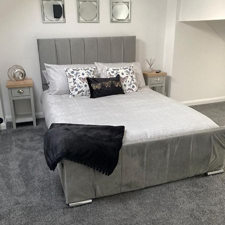 Cheshire Home Stays Кру Экстерьер фото
