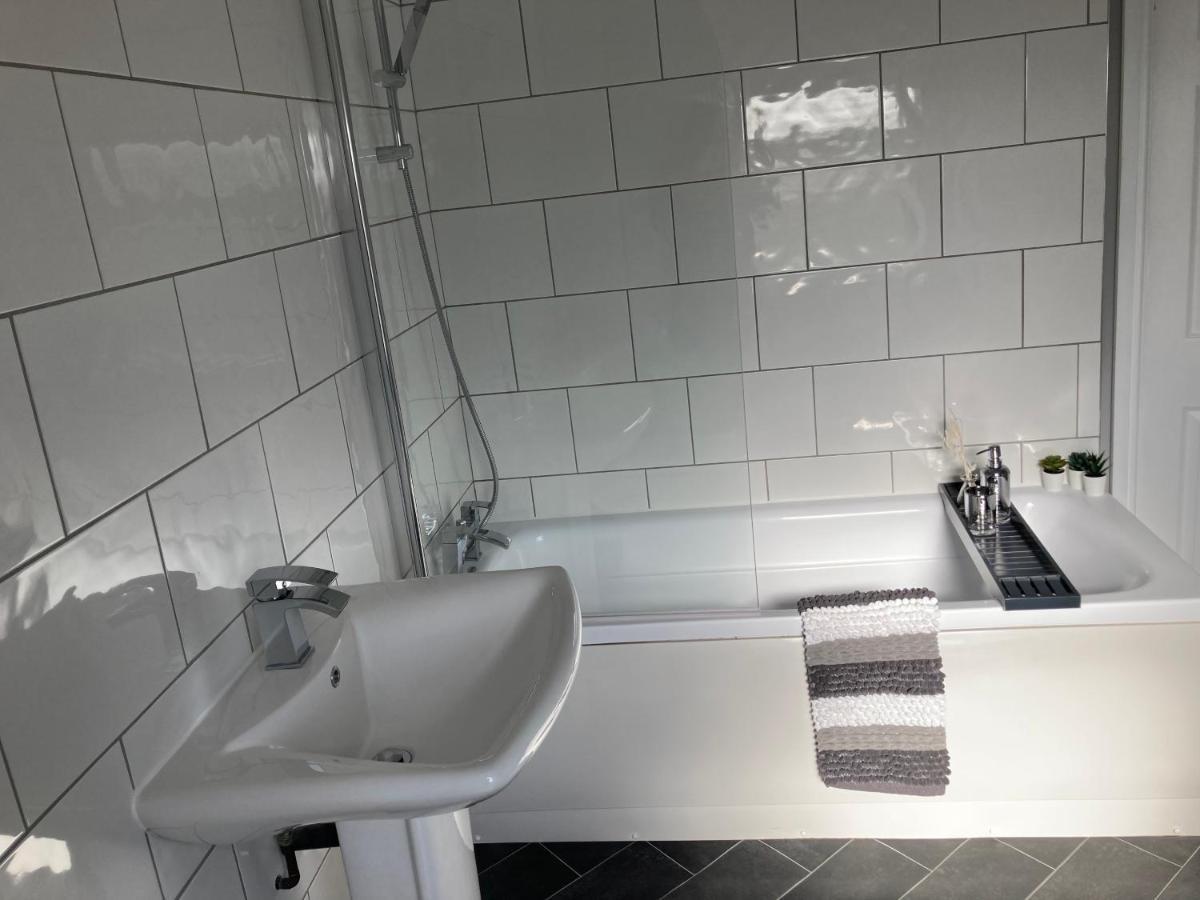 Cheshire Home Stays Кру Экстерьер фото