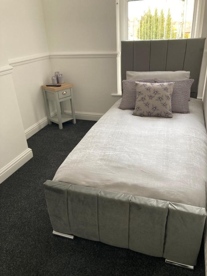 Cheshire Home Stays Кру Экстерьер фото